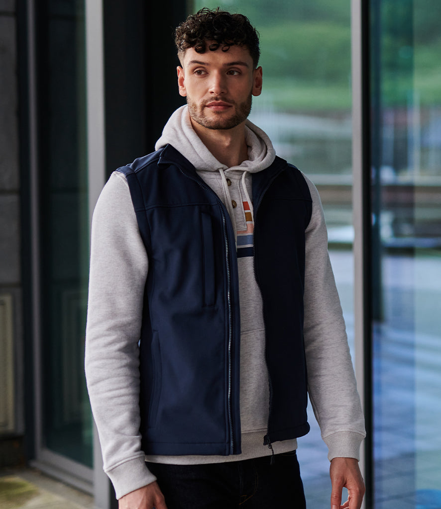 What are the Key Benefits of Clothing Embroidery Services?